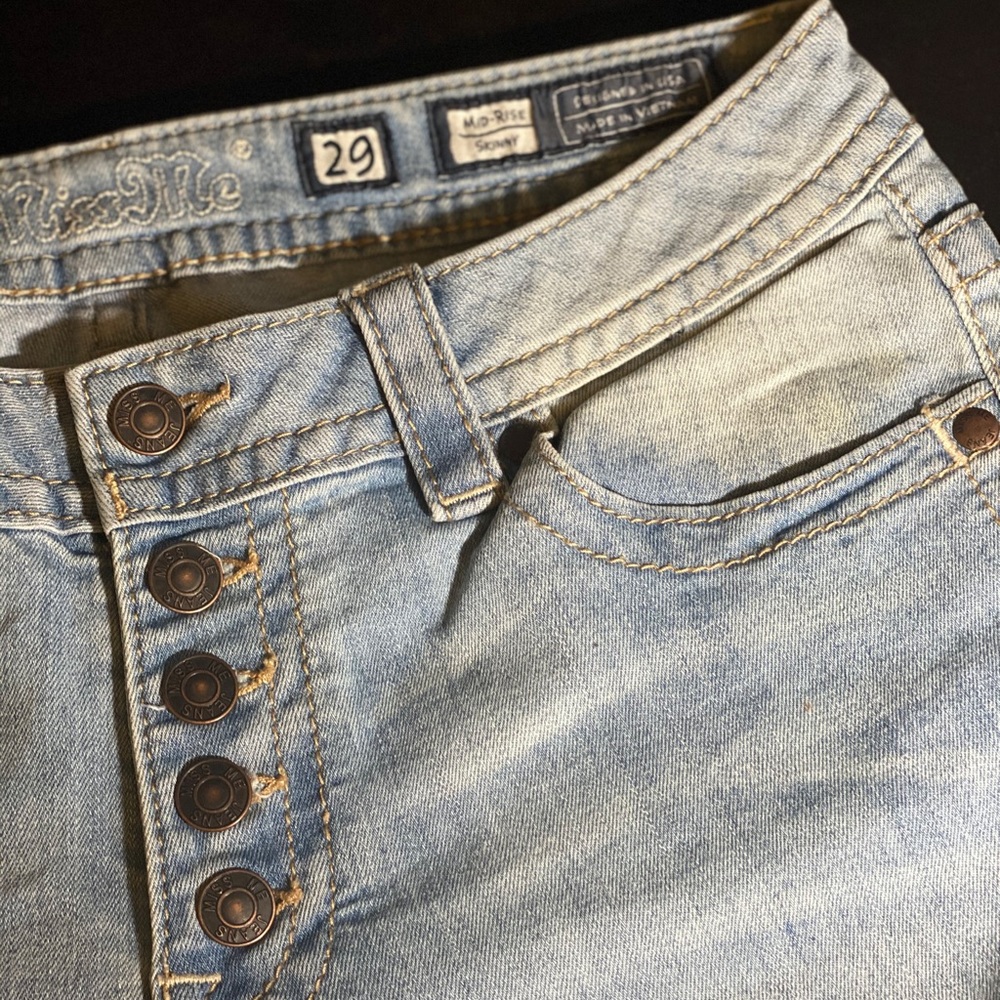 Miss Me Mid-Rise Skinny Jean Size 29